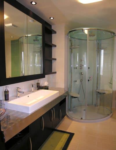 Rénovation d’une salle de bain contemporaine